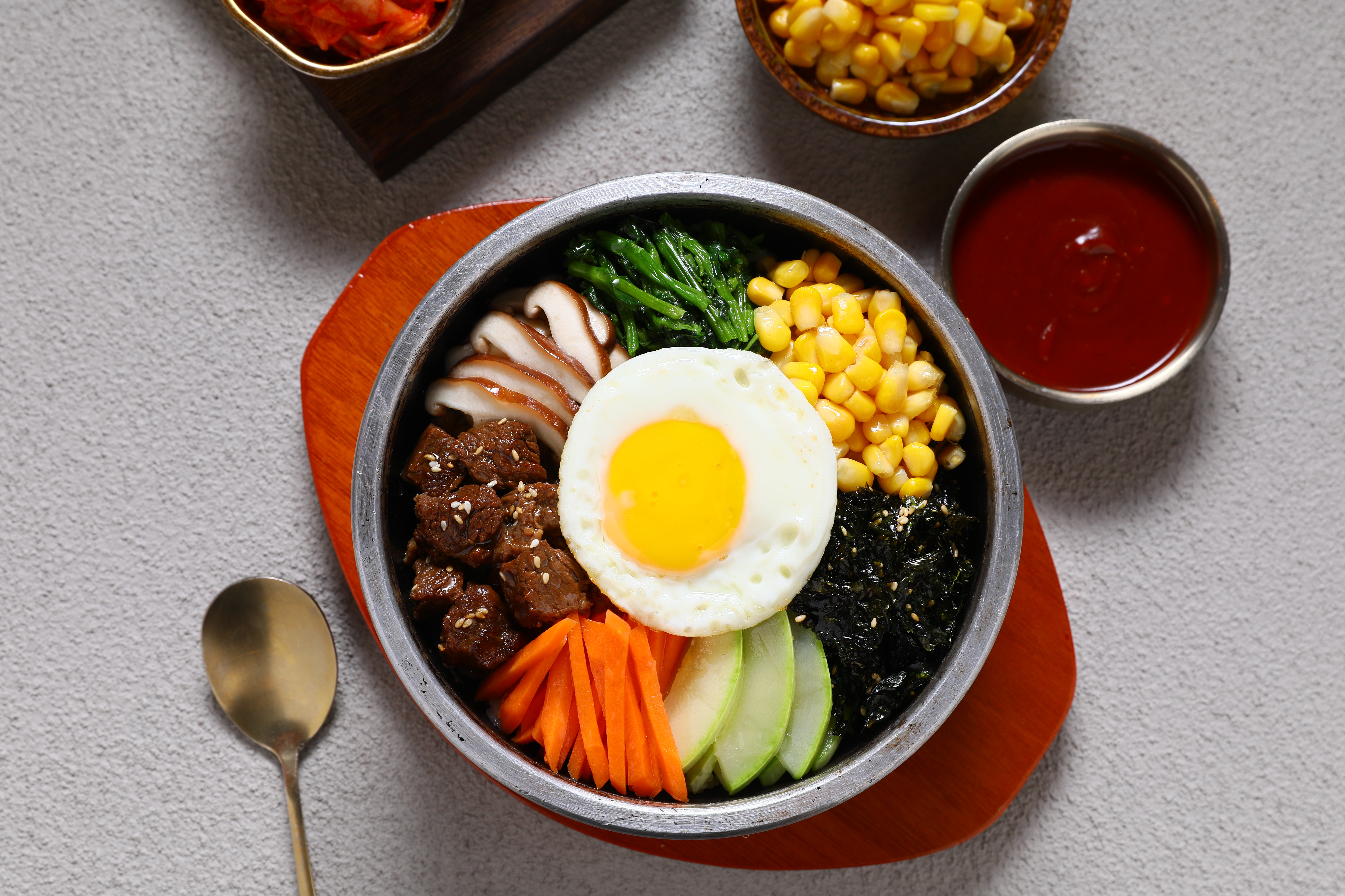 烤牛肉石锅拌饭.jpg